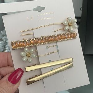 ✨LC Lauren Conrad Gold and Pearl Floral Hair Clip Set of 5✨NWT
